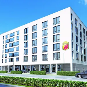 *** Hotel Super 8 By Wyndham West Germany
